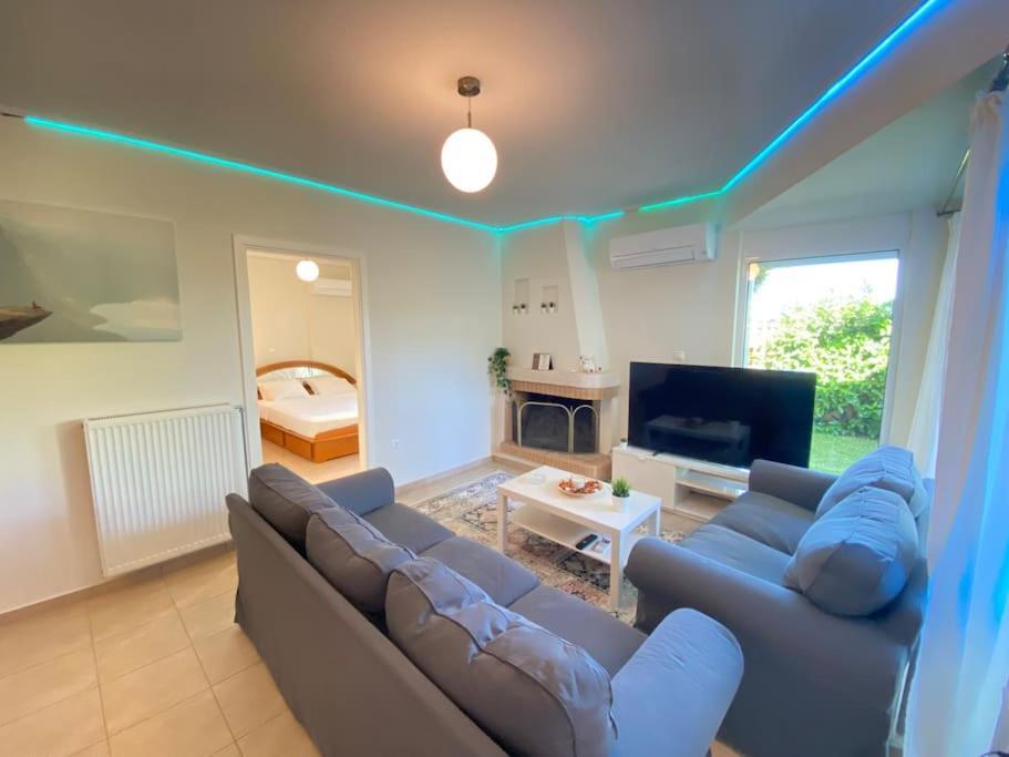 Cozy 2 Room Apartment With Garden Near Athens Air-Port Ártemida Kültér fotó