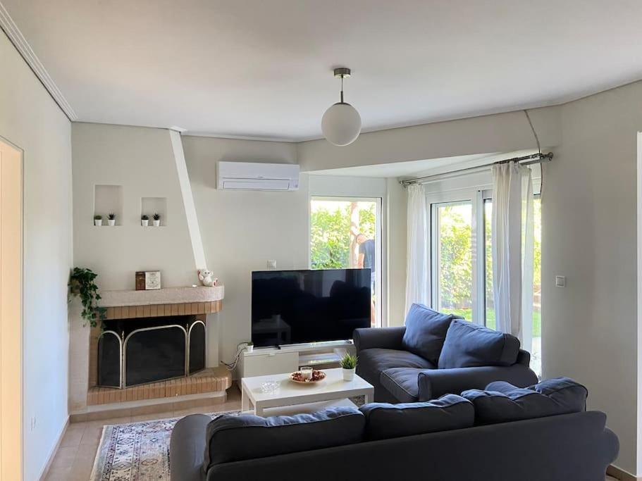 Cozy 2 Room Apartment With Garden Near Athens Air-Port Ártemida Kültér fotó