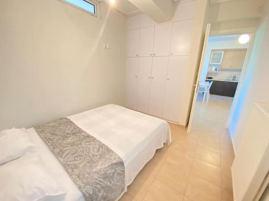 Cozy 2 Room Apartment With Garden Near Athens Air-Port Ártemida Kültér fotó